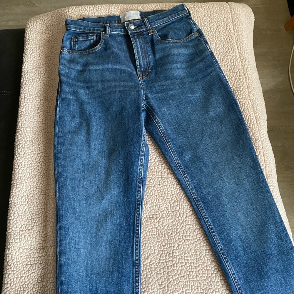 Like new Everlane Cheeky Straight premium jeans!
